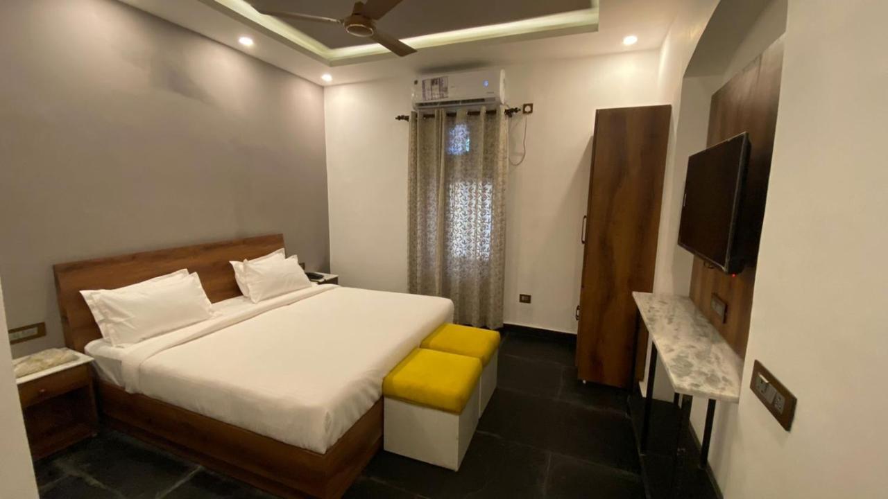 Meeram Ganga, A Heritage Stay By The Ganges At Triveni Ghat Rishikesh Bagian luar foto