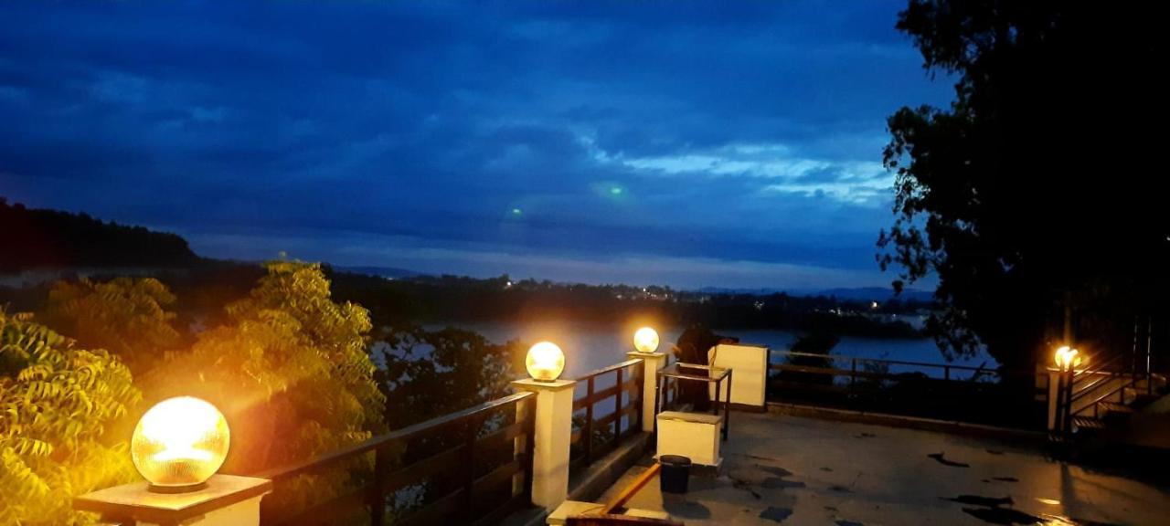 Meeram Ganga, A Heritage Stay By The Ganges At Triveni Ghat Rishikesh Bagian luar foto