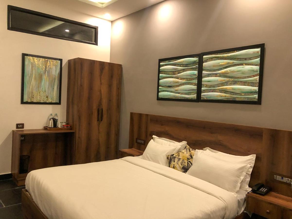 Meeram Ganga, A Heritage Stay By The Ganges At Triveni Ghat Rishikesh Bagian luar foto