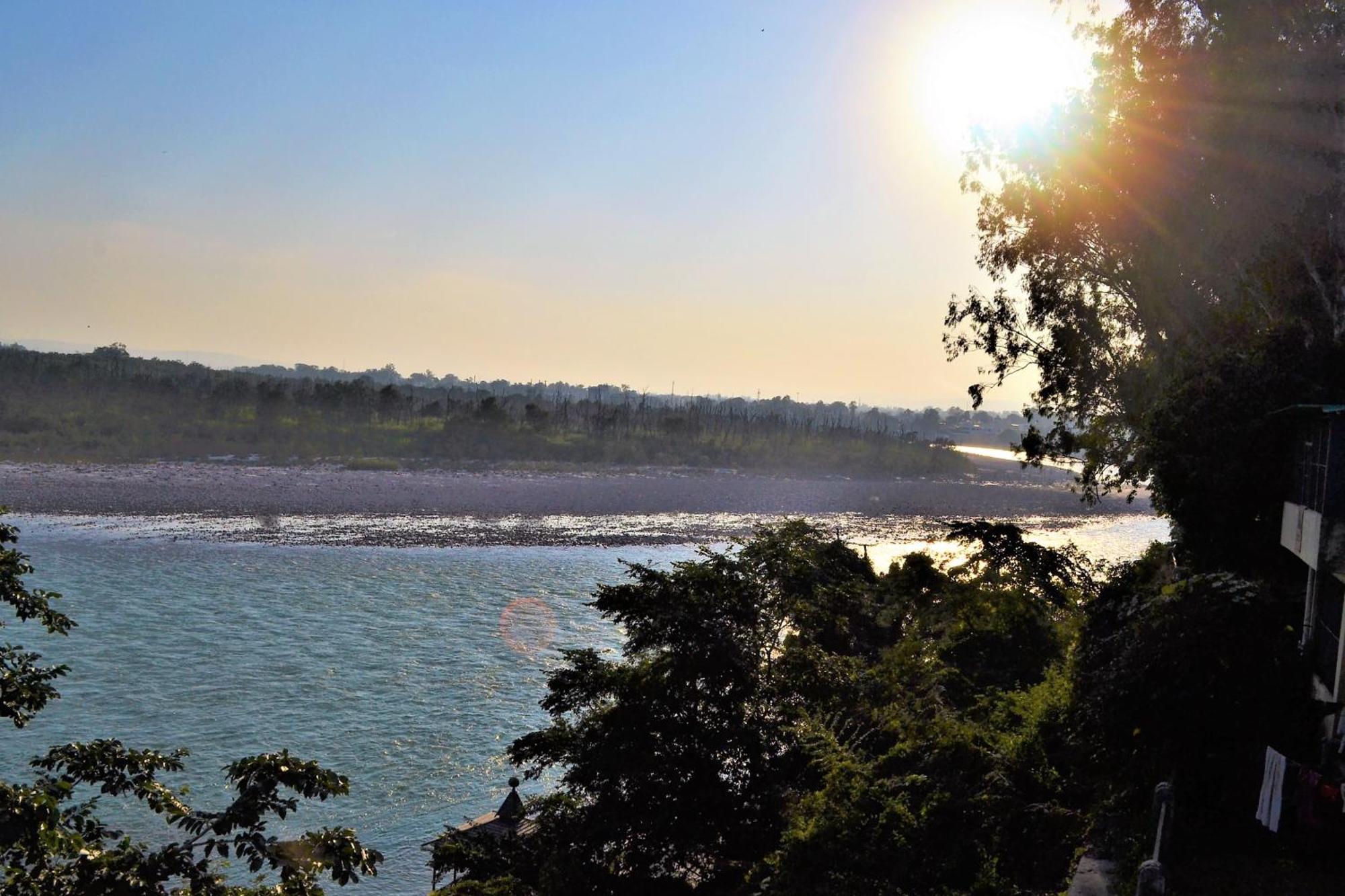 Meeram Ganga, A Heritage Stay By The Ganges At Triveni Ghat Rishikesh Bagian luar foto