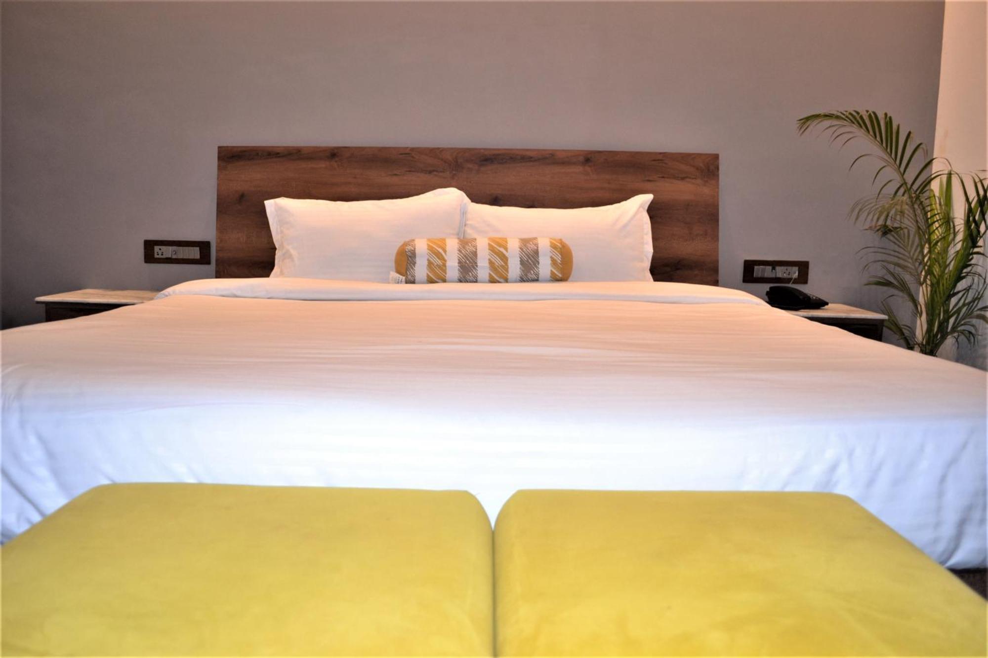 Meeram Ganga, A Heritage Stay By The Ganges At Triveni Ghat Rishikesh Bagian luar foto