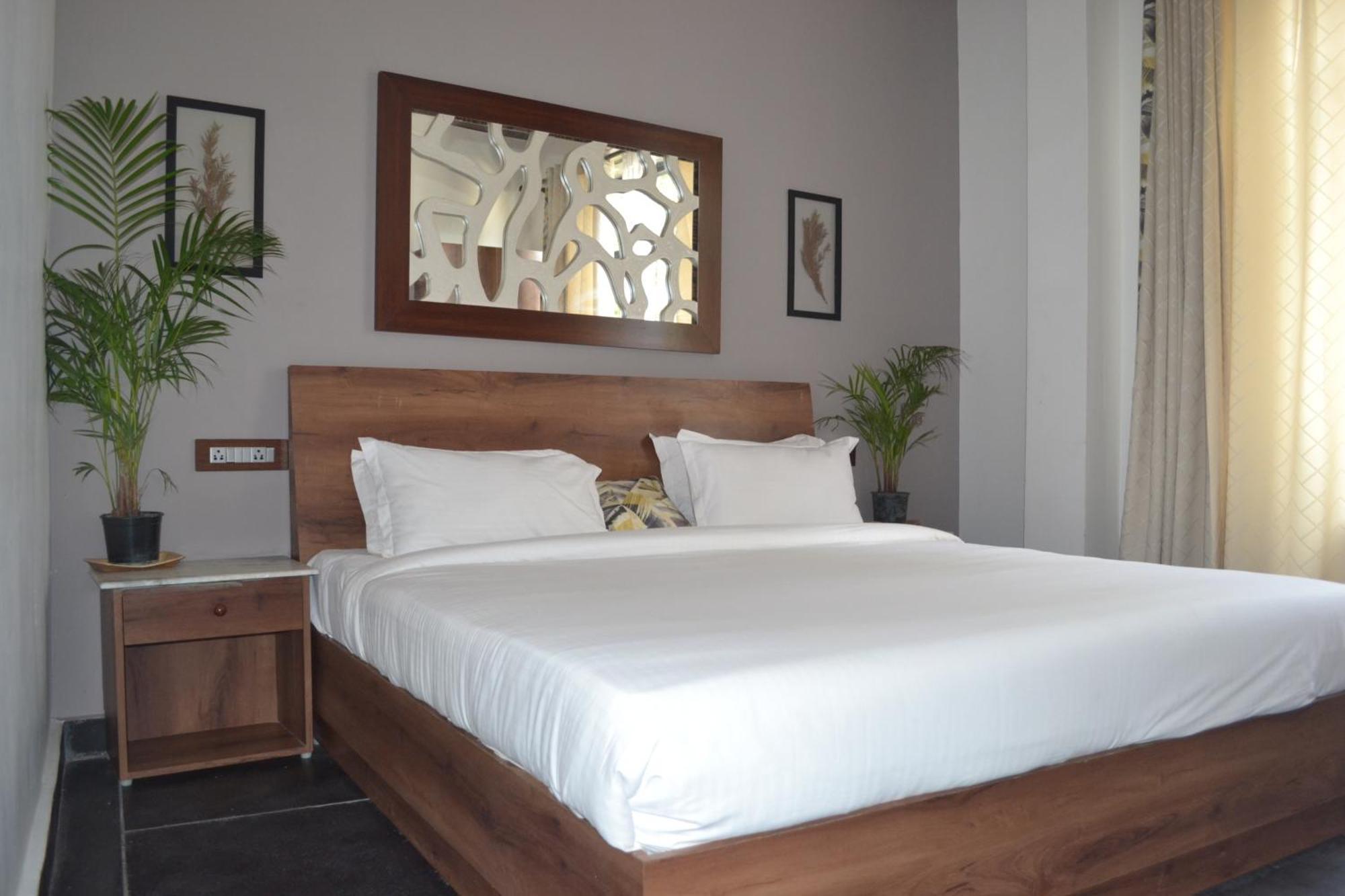 Meeram Ganga, A Heritage Stay By The Ganges At Triveni Ghat Rishikesh Bagian luar foto